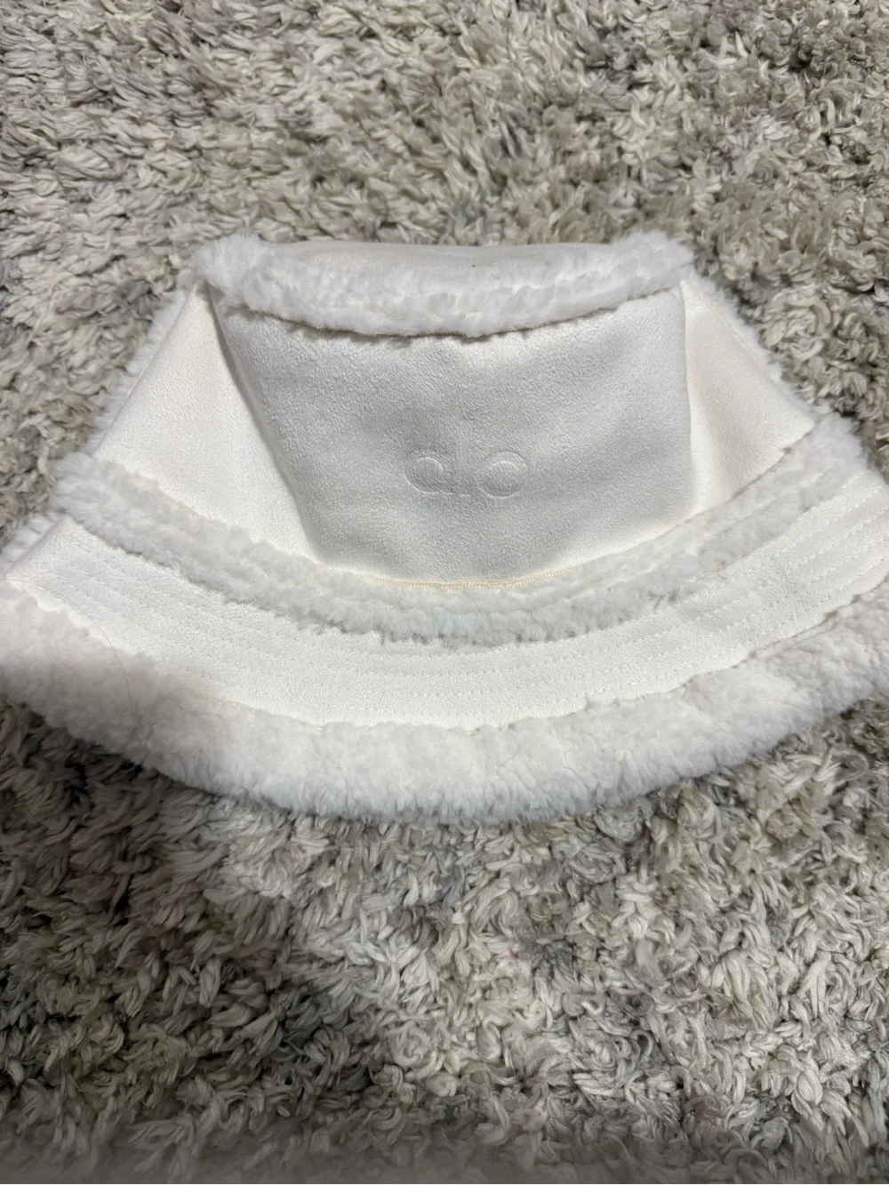 Alo Yoga Winterfun Bucket Hat in Ivory